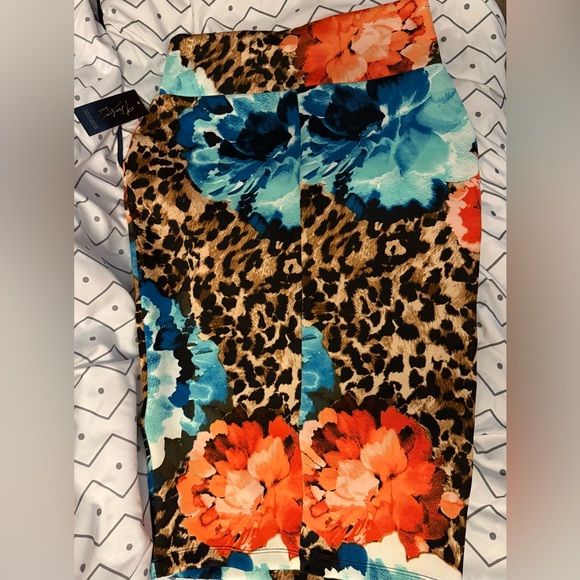 Thalia Sodi Leopard Print Skirt with Blue and Orange Floral Accents - Picture 4 of 4